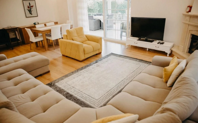 Stylish House Near Sapanca Lake With Private Pool