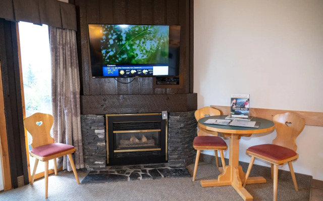 Rocky Mountain Ski Lodge