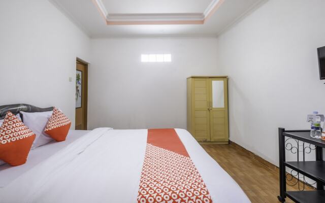 Puri Cikole Asri by OYO Rooms