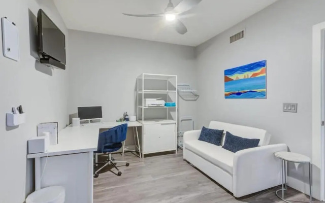 Scottsdale Condo Overlooking Golf Course