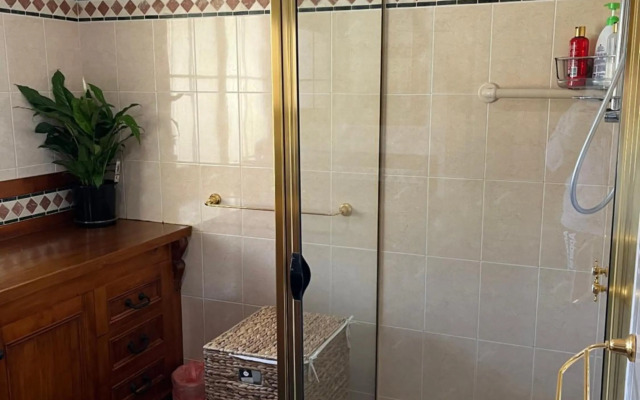 Bicheno getaway for two