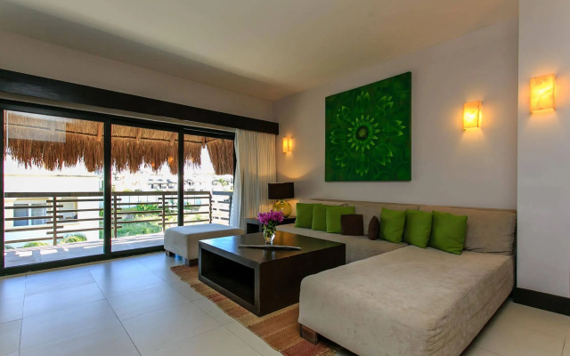 Aldea Thai by Stella Rentals
