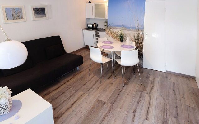Cosy Bungalow in Middelhagen by the Sea
