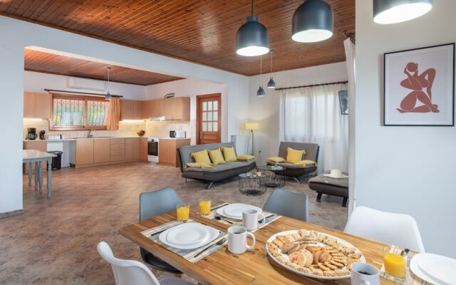 Galani Vacation House