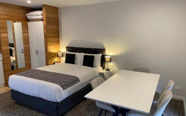 Sovereign Park Motor Inn – Guest Rooms – Ballarat