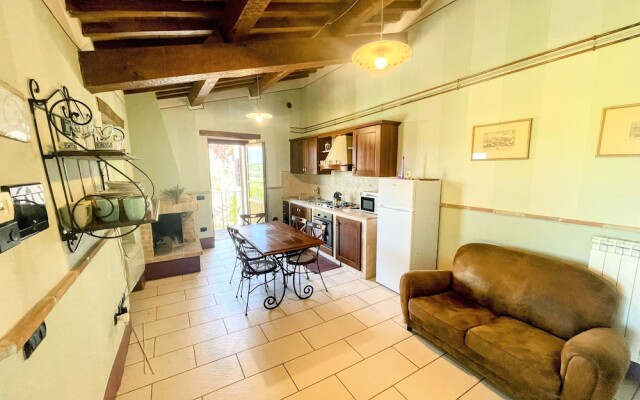 "apt 2 in Spoleto - Stunning Grounds. Panoramic Views all Around You! Sleeps 4"