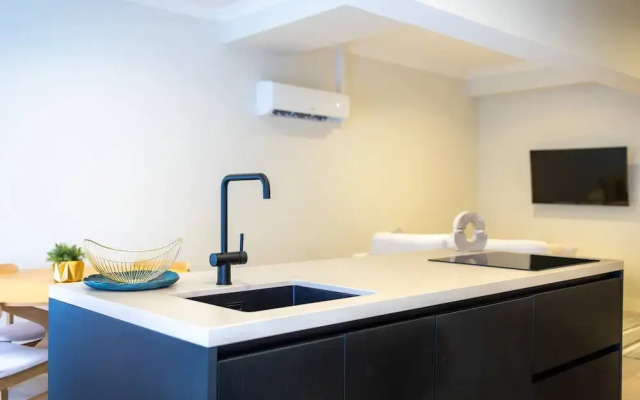 Modern Elegant Broadway Vibes in Willemstad