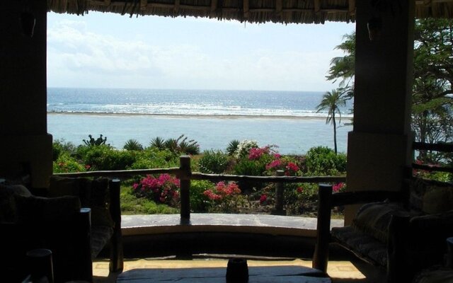HillPark Hotel - Tiwi Beach