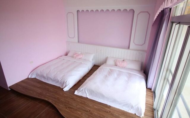 Elfin Kids and Pets B&B