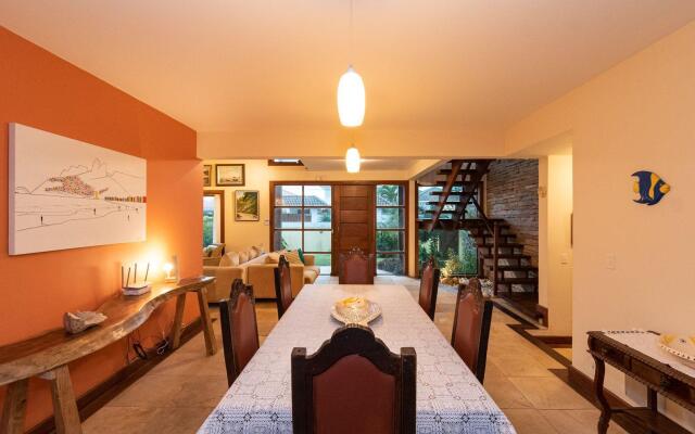 4 Suítes + Piscina e Churrasqueira | 3 Irmãos