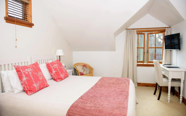 Wanaka Homestead Lodge & Cottages – Guest Rooms – Wanaka