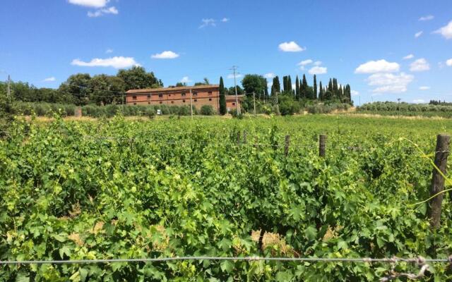 Fattoria Santa Vittoria Apartment Gazza