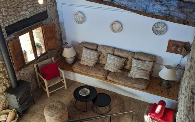 Casa Hostalets - In the Middle of the Olive Trees