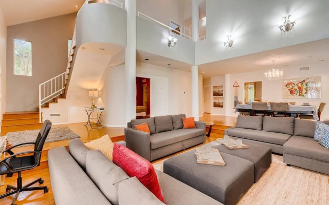 Amazing Quiet & Serene West Hollywood 5 Bedroom House Near Everything! (K1)