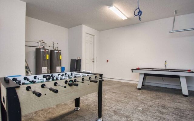 Solara - 9 Bedrooms House W/pool-8100sa Home by Redawning