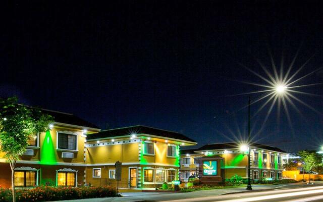 Bay Area Inn & Suites
