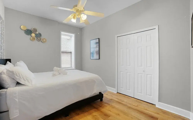 Spacious 3-Bedroom with King Bed