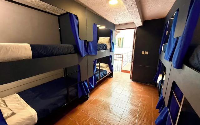 ROOMIES HOSTEL Reforma - La Diana
