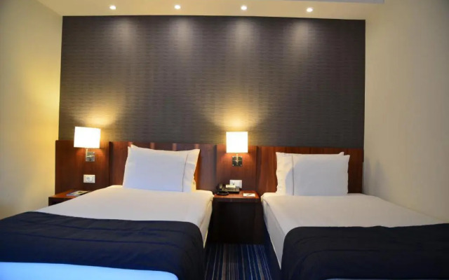 Отель Tryp Bosphorus Taksim