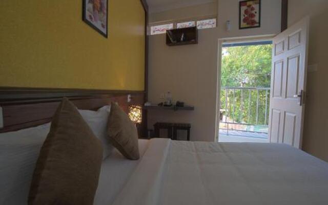 Gems 9 Airport Hotel