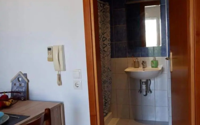 Quiet apartment with easy access to attractions.