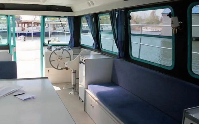 Kuhnle-Tours Hafendorf Müritz
