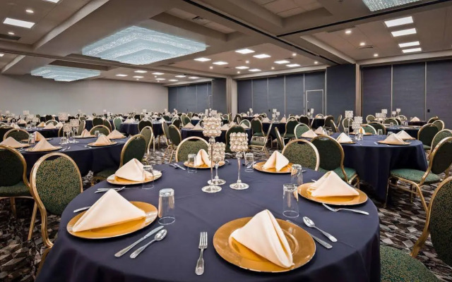 M Hotel & Conference Center