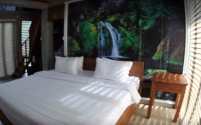Wasana Golden Entrance Resort & Restaurant
