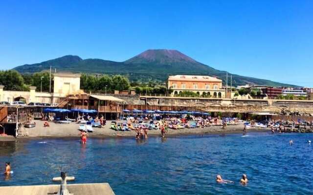 H Hostel Friendly Accommodation