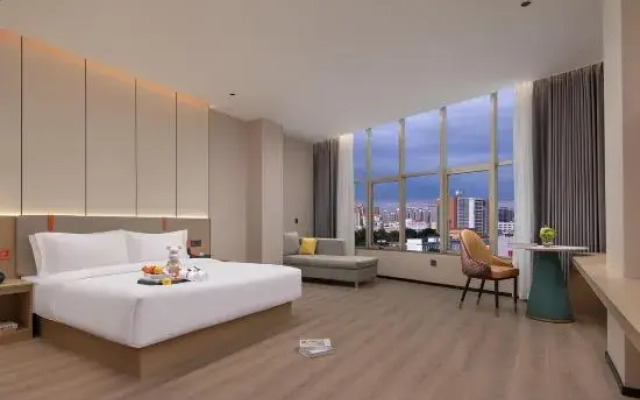 Luxury Hotel (Dongguan Buyaxiang Street Tourist Scenic Area)