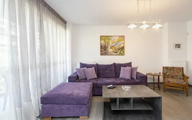 Beautiful flat in superb location