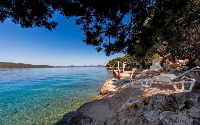 Apartment Ratac - sea front