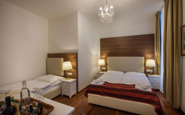 Little King Hotel U Malvaze