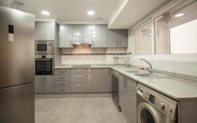 MD Vila Barbera Apartment Center