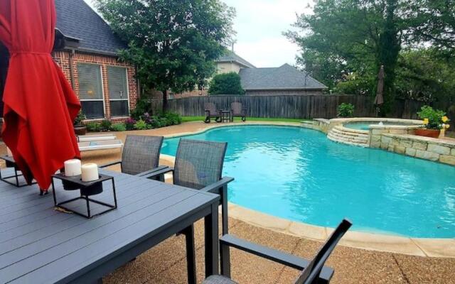 Mckinney Villa Luxury resort-style home near Dallas