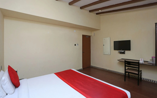 OYO Flagship 2207 Hotel Transit