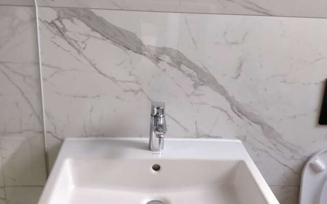 AVI City Grand Apartments