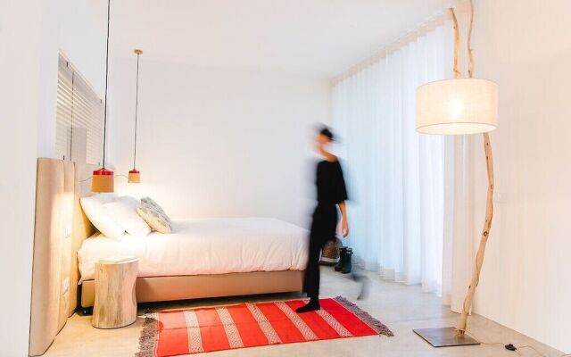 Montimerso Skyscape Country House