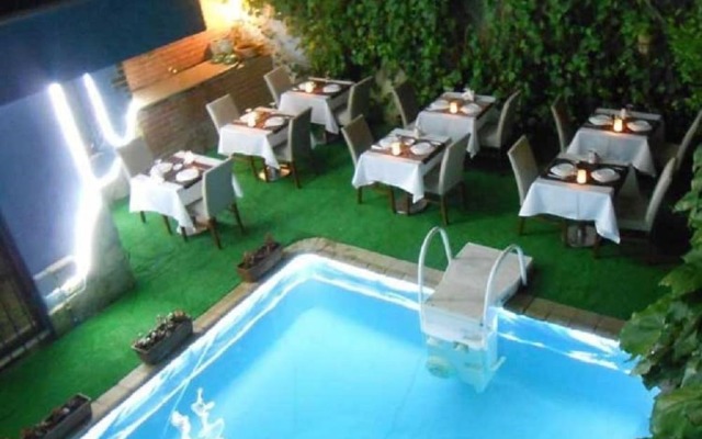 Mavilla Hotel