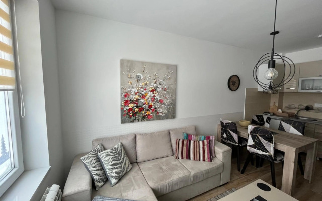 Dora, Above The Clouds 2