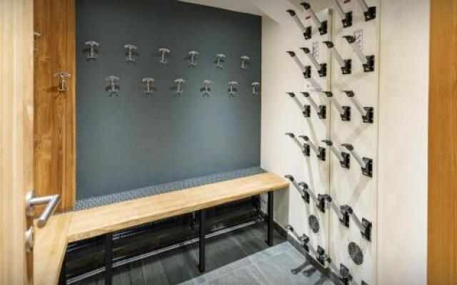 Chalet Meringue - OVO Network