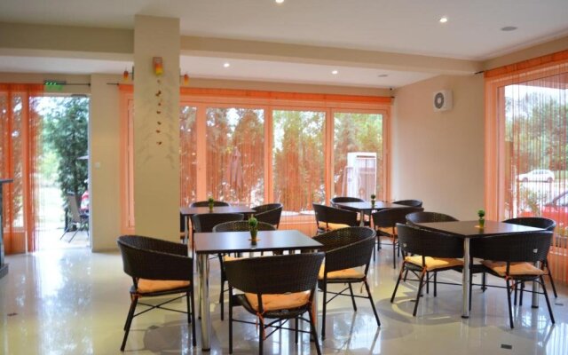 Paradise Hotel
