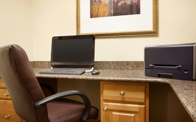 Country Inn & Suites by Radisson, Lexington, VA