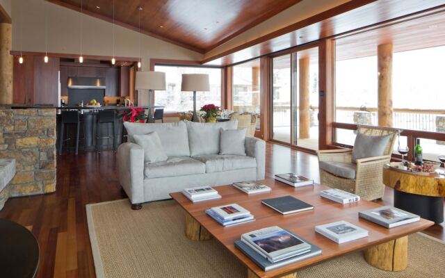 Aman Springs - Four Bedroom Home
