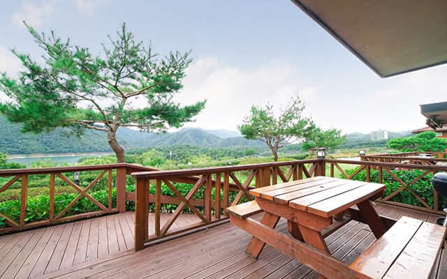 Chungju Morning Lake Pension