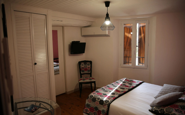 Hotel Restaurant Les Pins