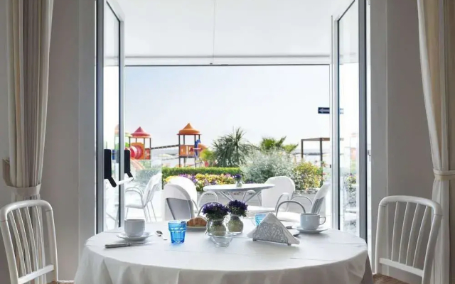 Hotel Riviera
