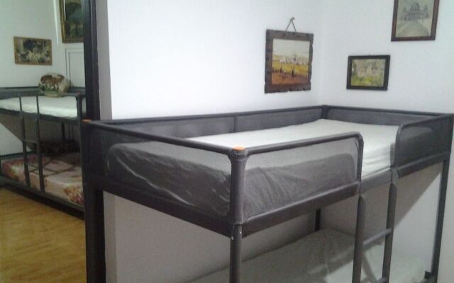 Leyla Guesthouse Hostel