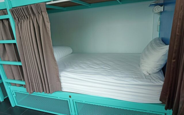 Sea Turtle Hostel - Adults Only