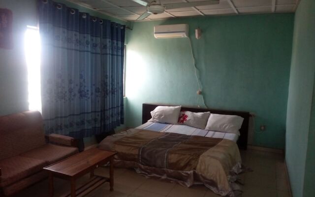 Tafol Hotel & Suit
